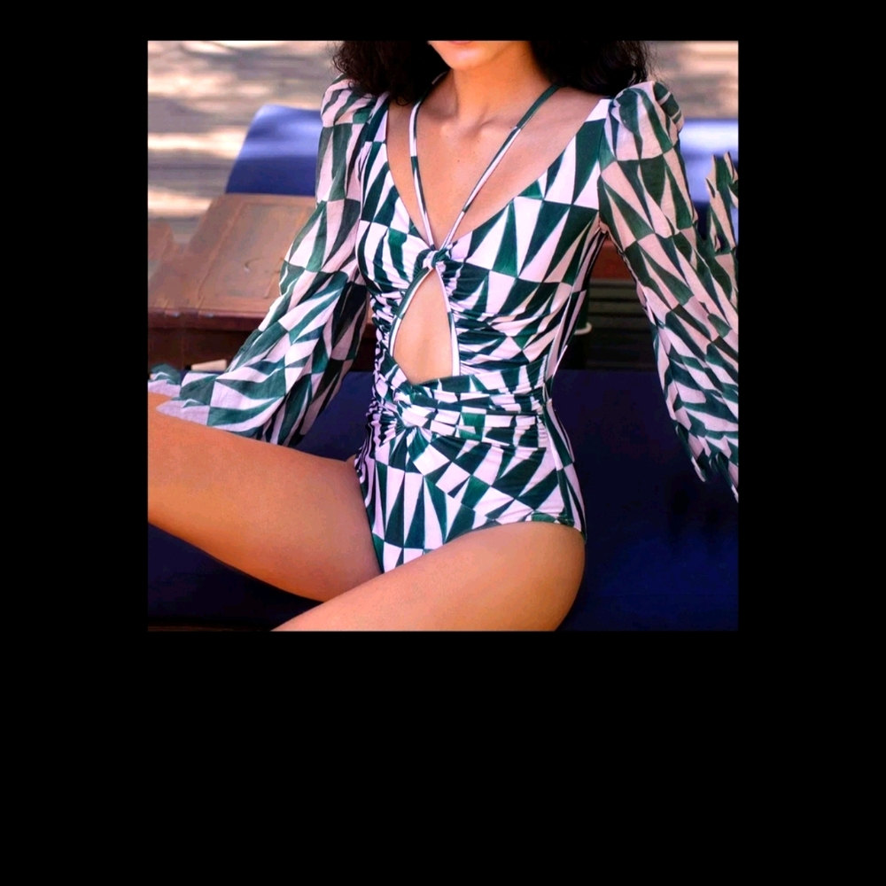 Bathing suit